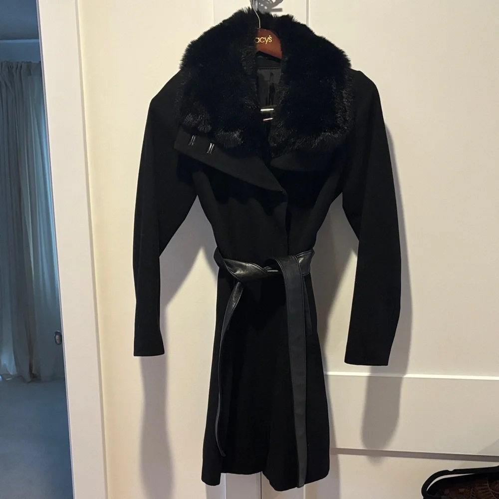 Preston & York Black Trench Coat with Fur Collar - Picture 4 of 7
